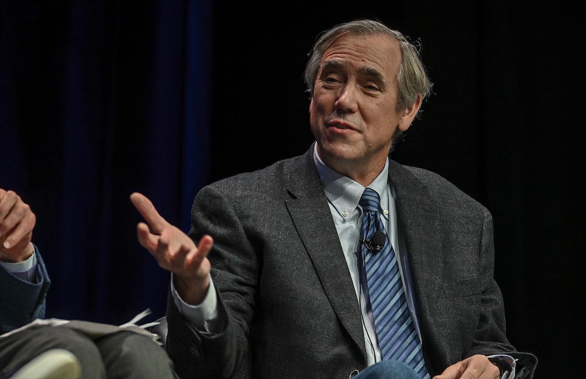 Sen. Jeff Merkley Contracts COVID-19 | The Lund Report